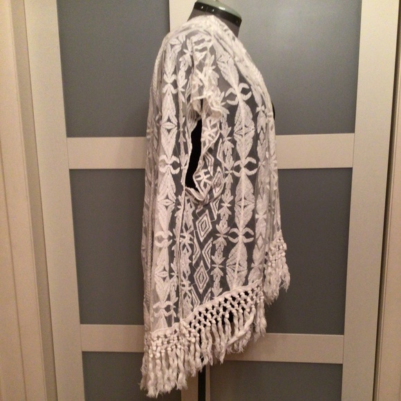 Caribbean Joy White Lace Sexy Fringe Kimono Style Cover Up - Picture 2 of 3